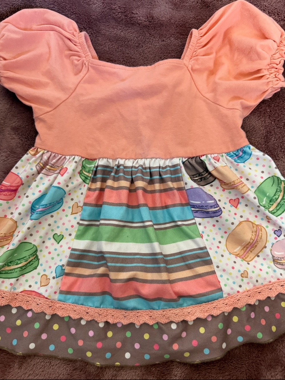 Marie Nicole dessert macaron top